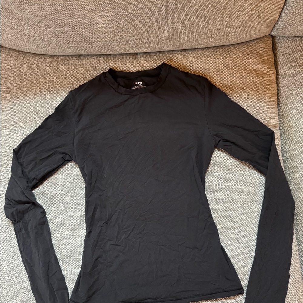 SKIMS Fits Everybody Long Sleeve t-shirt